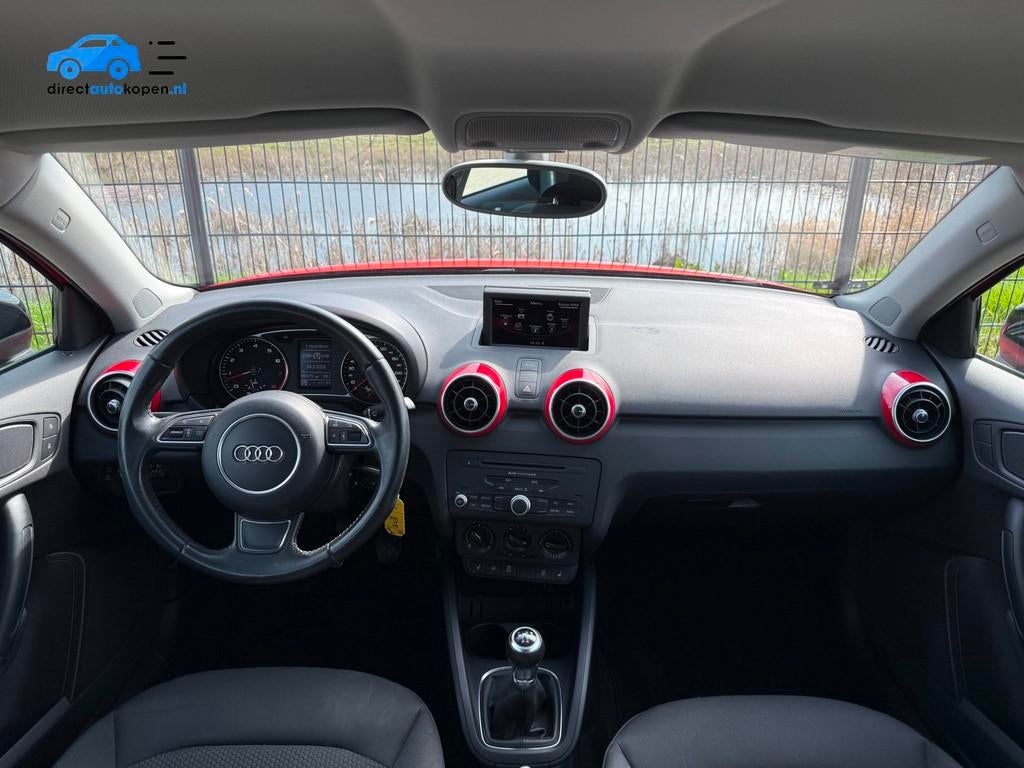 Audi A1 SPORTBACK 1.2 TFSI S-Line | Stoelverw. | Airco | 17", Voorwielaandrijving, Euro 5, 86 pk, 4 cilinders
