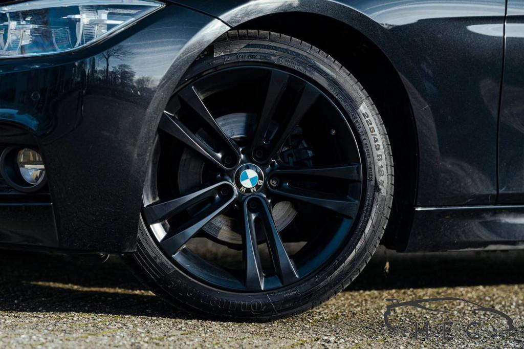 BMW 3-serie Touring - 320i Centennial High Executive, Auto's, Automaat, 1998 cc, Achterwielaandrijving, Euro 6