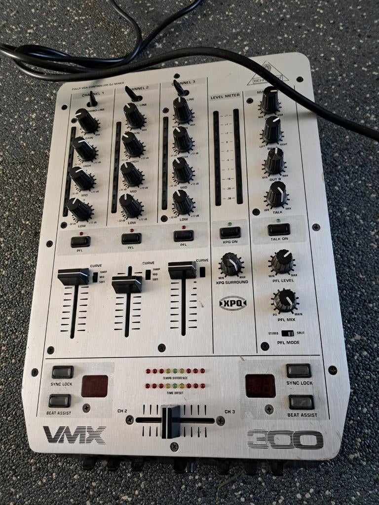 Behringer VMX 300 DJ mixer, Ophalen of Verzenden