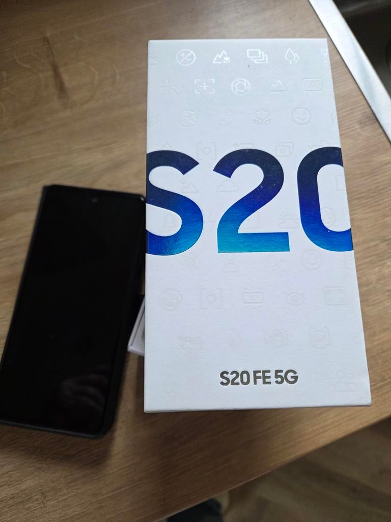 Samsung S20FE 5G 128GB - Zo goed als nieuw, Galaxy S20, Zwart, Touchscreen, Ophalen of Verzenden