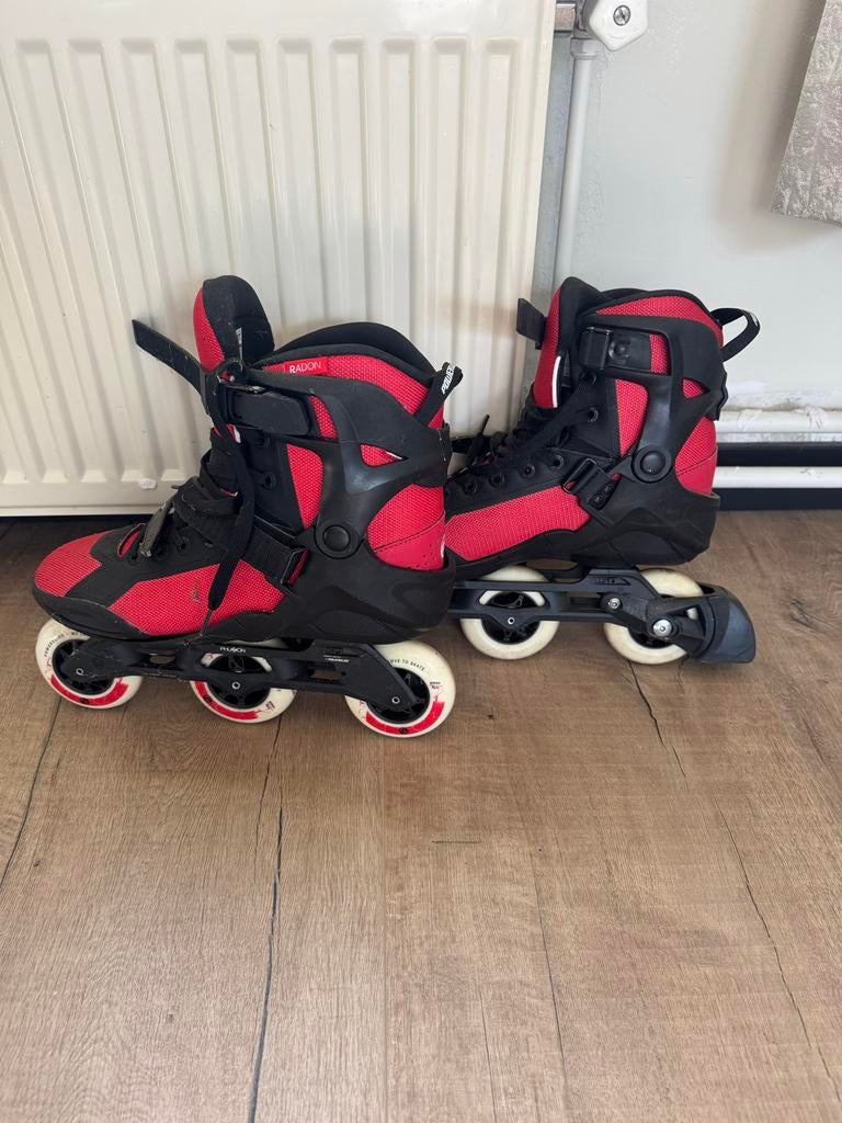 Skeelers maat 46, rood/zwart, Sport en Fitness, Skeelers, Overige merken, Heren, Ophalen of Verzenden, Zo goed als nieuw