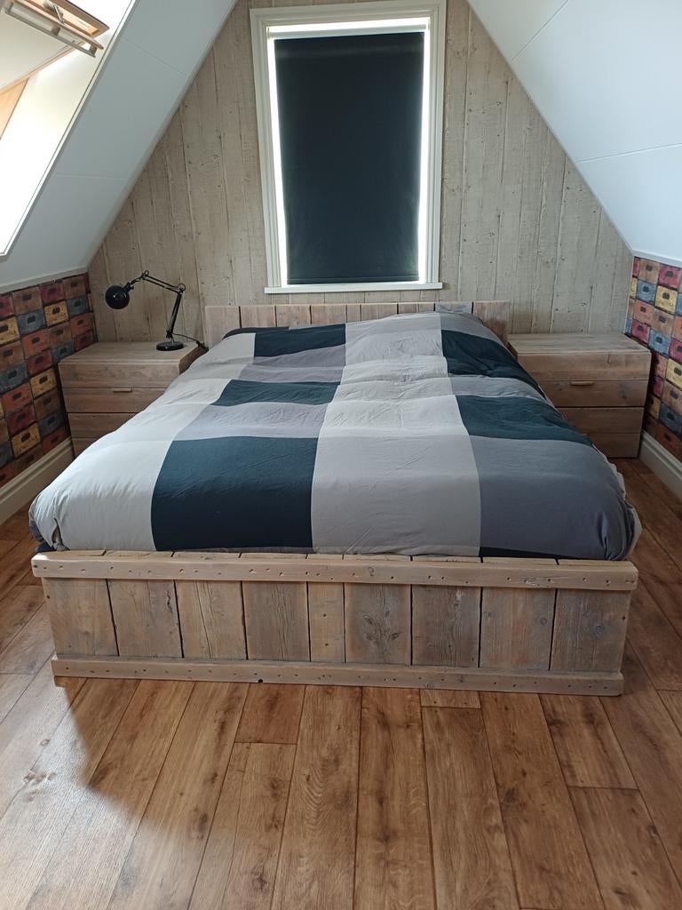 Jorg tweepersoonsbed 160x200 + 2 nachtkastjes, Ophalen