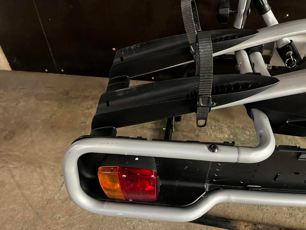Thule EW 945, Auto diversen, Fietsendragers, Ophalen, Brede banden, Zo goed als nieuw, 2 fietsen