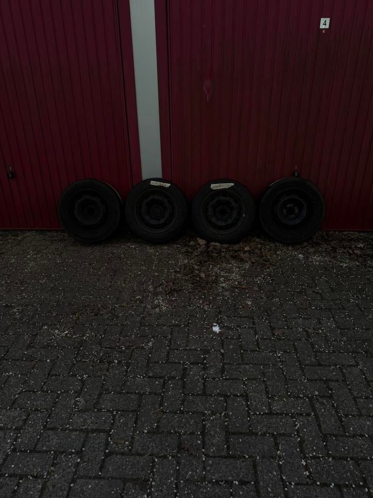 ZomerBanden met velg 185/65r15, Auto-onderdelen, Banden en Velgen, Ophalen, Gebruikt, 15 inch, Banden en Velgen