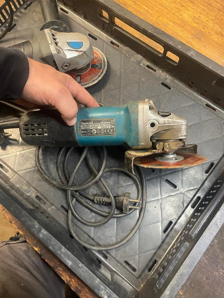 Gebruikte Slijptol / Haakse Slijpmachine - Makita, Doe-het-zelf en Verbouw, Gereedschap | Slijpmachines, Ophalen, Gebruikt, 700 tot 1000 watt