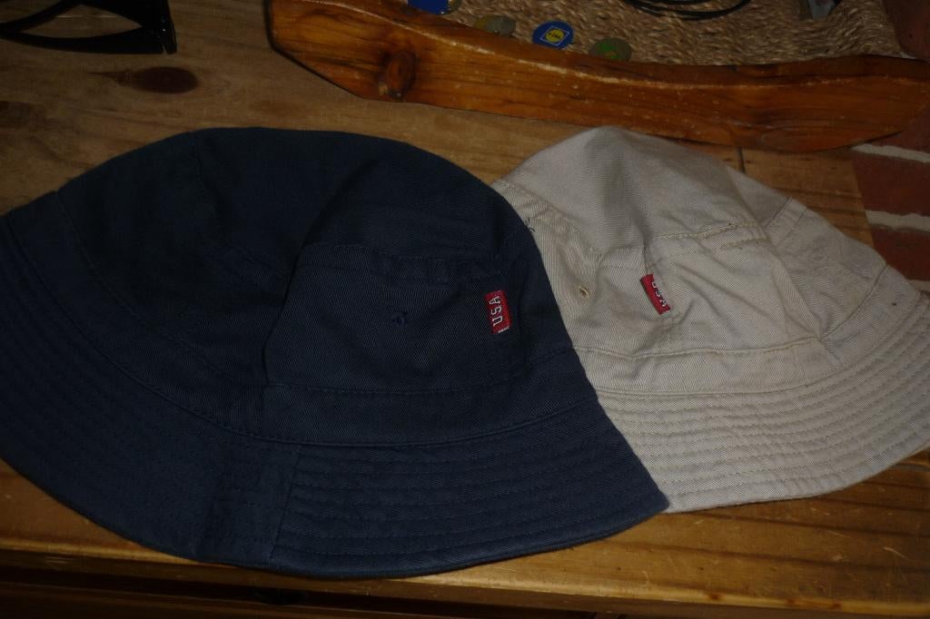 verschillende zgan  petten, Ophalen of Verzenden, Zo goed als nieuw, Meisje