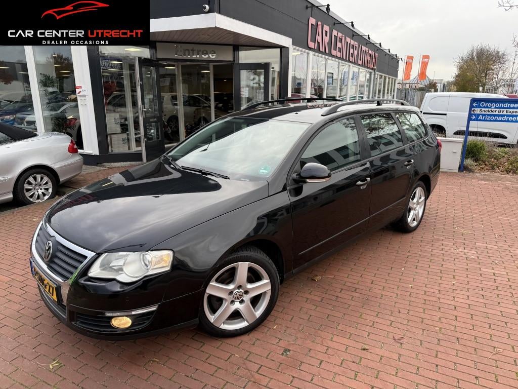 Volkswagen Passat Variant 1.6 FSI Highline Business | €250, 13 km/l, 4 cilinders, 116 pk, Zwart