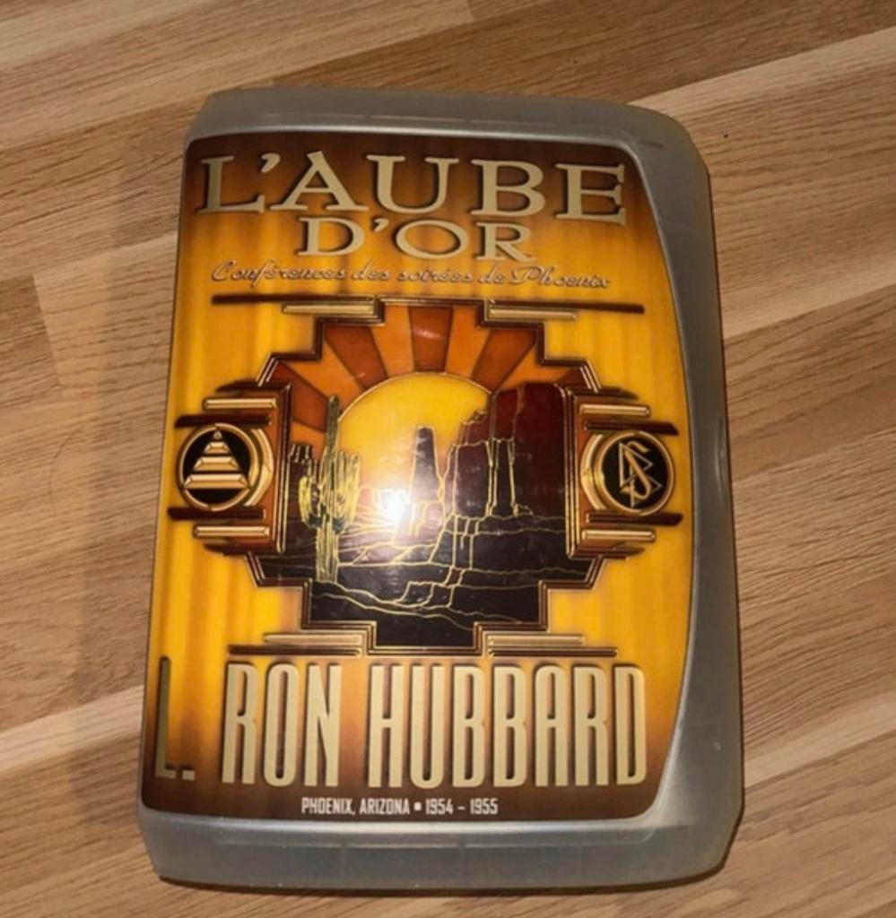 L'Aube D'Or L. Ron Hubbard boeken en audio, Ophalen of Verzenden, Gelezen