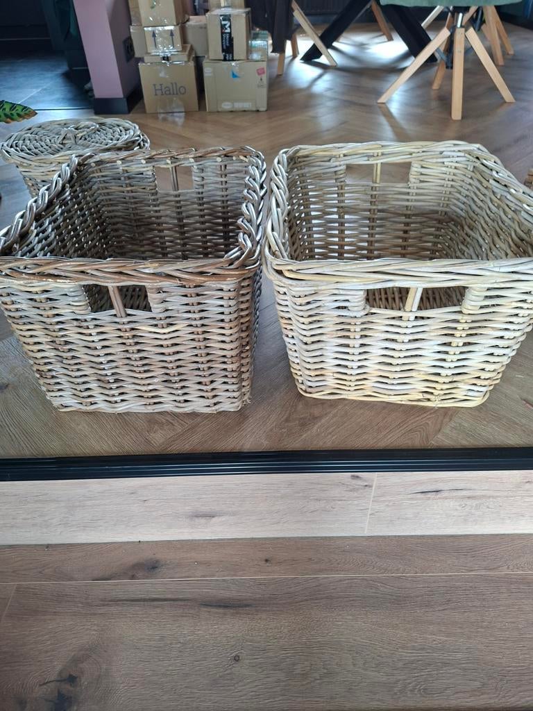 2 rieten manden, Huis en Inrichting, Ophalen, Mand, Zo goed als nieuw, Riet