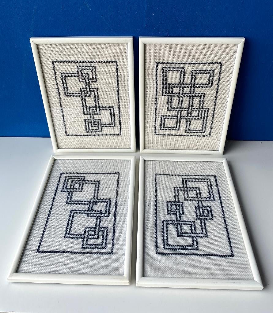 Lijstjes met geborduurde geometrische patronen, Ophalen of Verzenden, Gebruikt