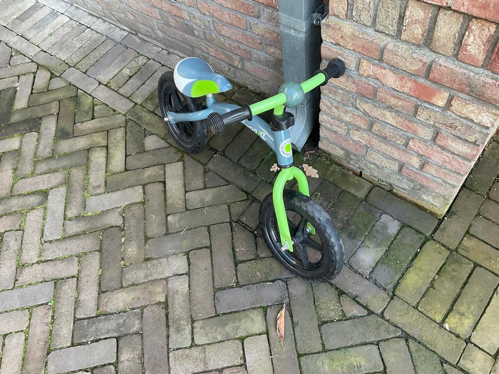 Loopfiets groen en grijs, Kinderen en Baby's, Ophalen, Gebruikt, Loopfiets