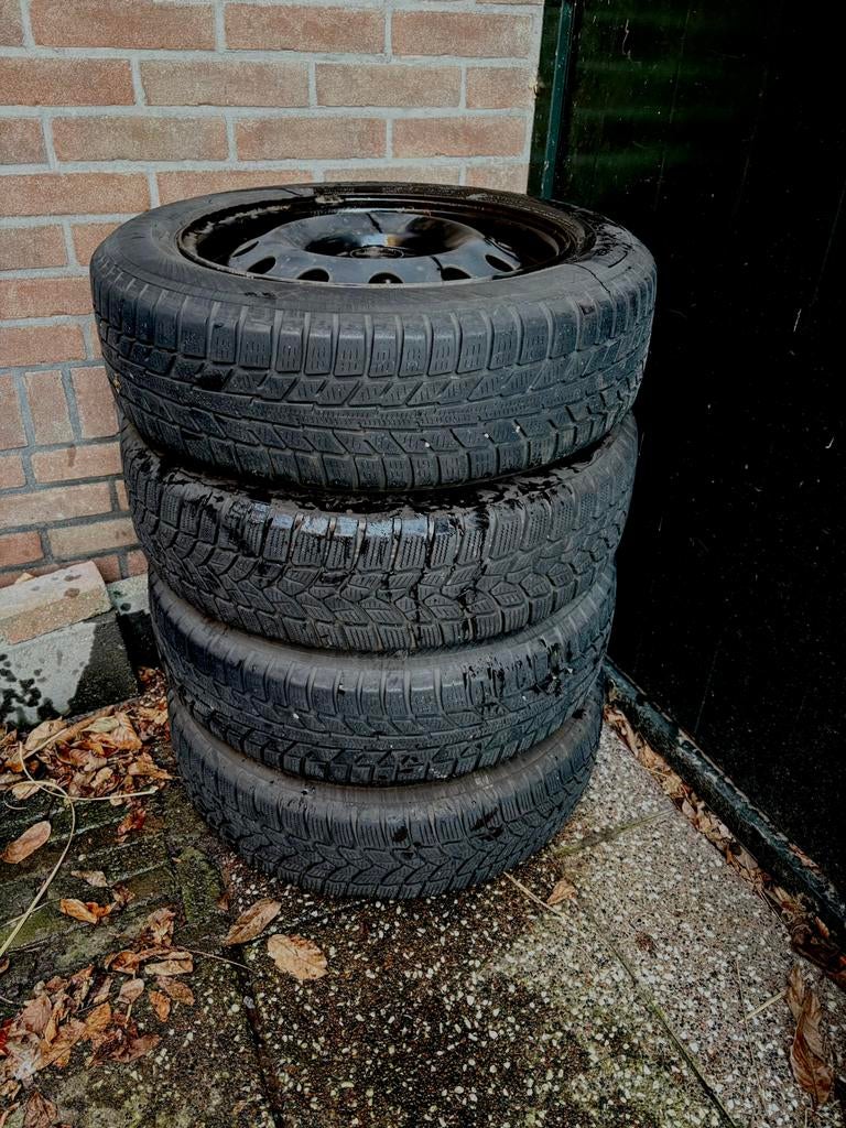 4 stalen velgen plus winterbanden, Ophalen, Gebruikt