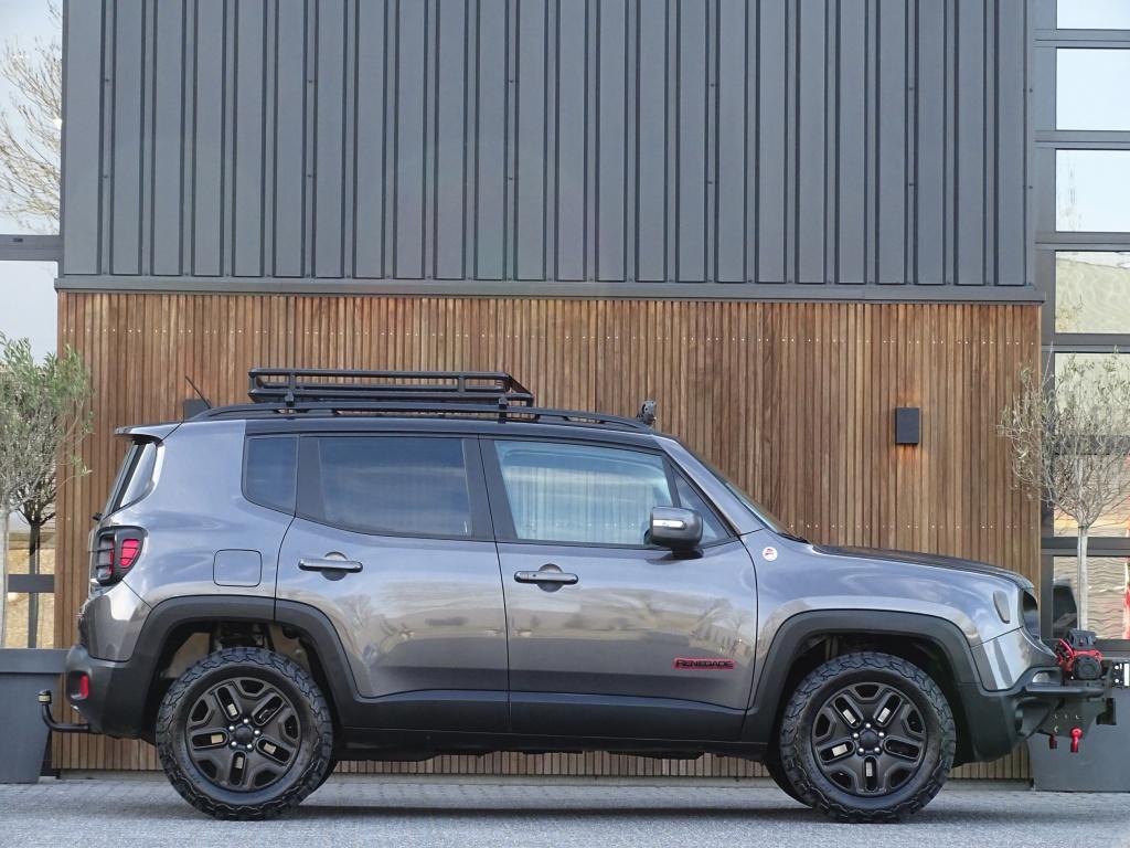 Jeep Renegade Trail Hawk 2.4 179PK automaat / lier / LED, Automaat, Stof, Gebruikt, 4 cilinders