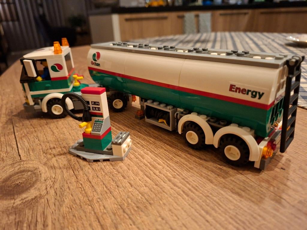 Lego Octan Tankwagen 3180 met Pomp - Complete Set, Gebruikt, Lego, Ophalen of Verzenden, Complete set