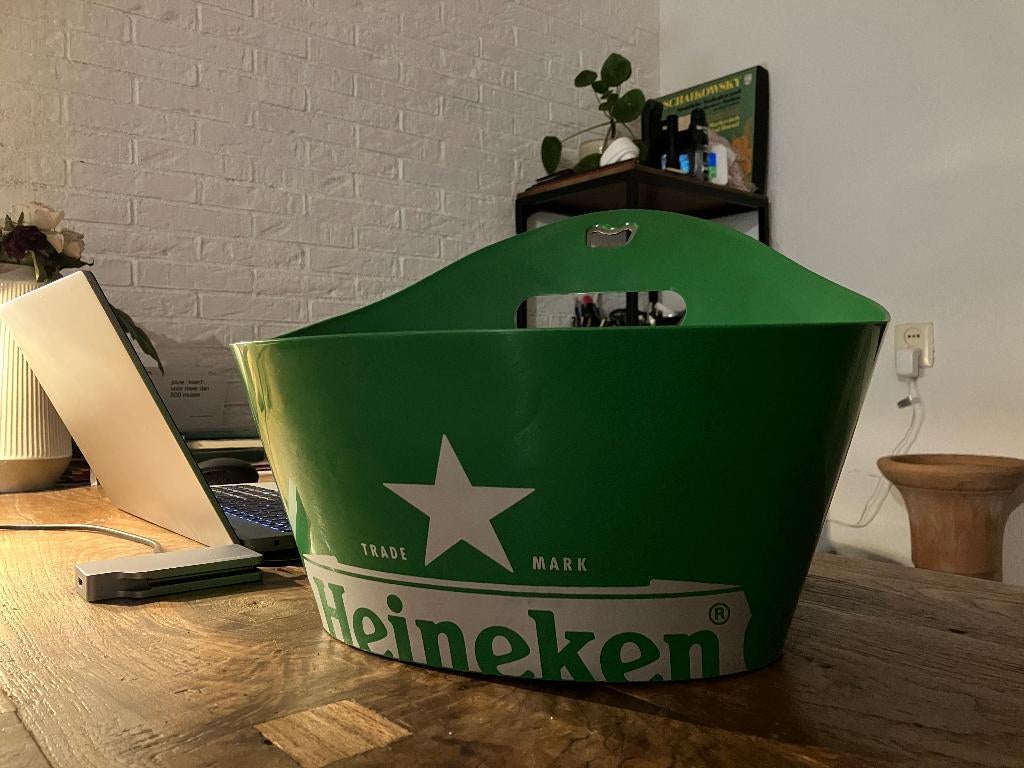 Heineken koel  / ice bucket met bieropener, Ophalen of Verzenden, Zo goed als nieuw, Glas of Glazen, Heineken
