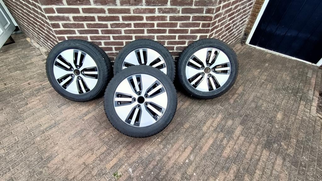 VW e-Golf velgen met banden, Ophalen, Gebruikt, 16 inch, Banden en Velgen