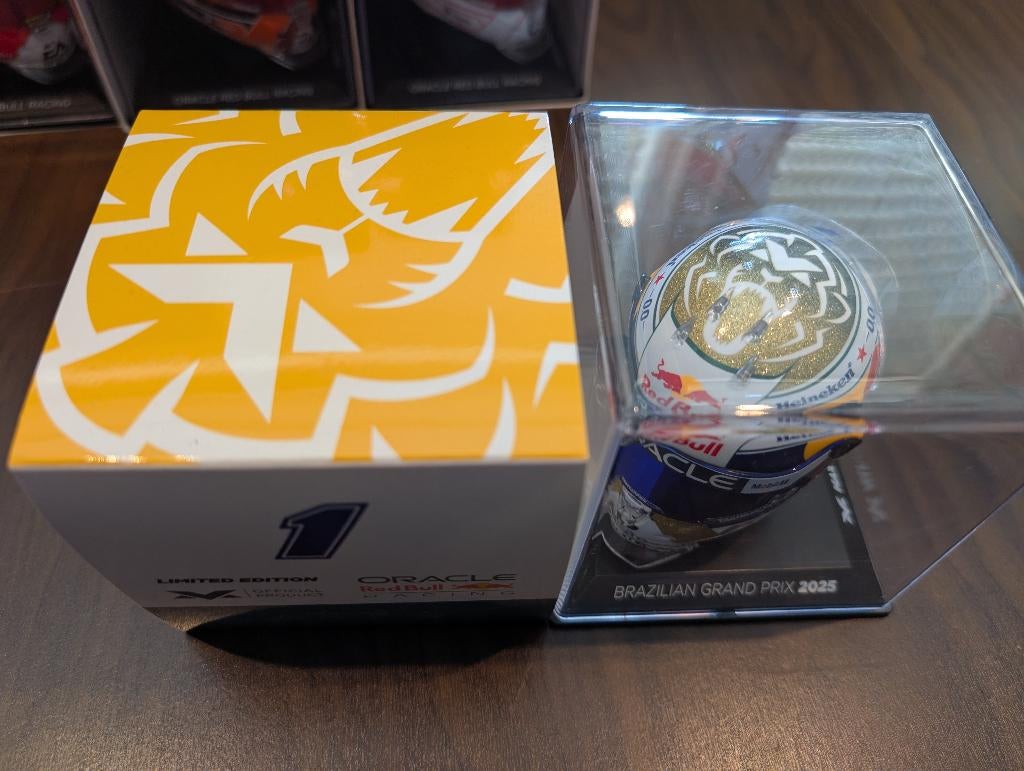 Max Verstappen helm Brazilië 2025 1:4, Ophalen of Verzenden, Zo goed als nieuw, Formule 1