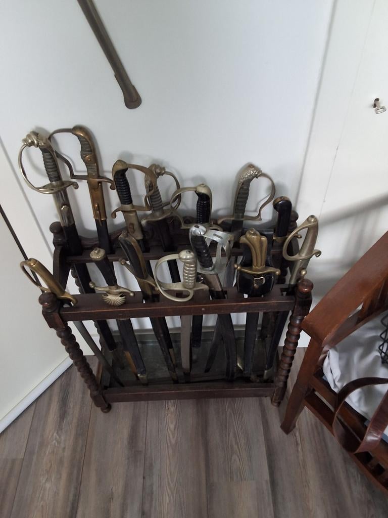 Politie sabels, Ophalen, Landmacht, Nederland