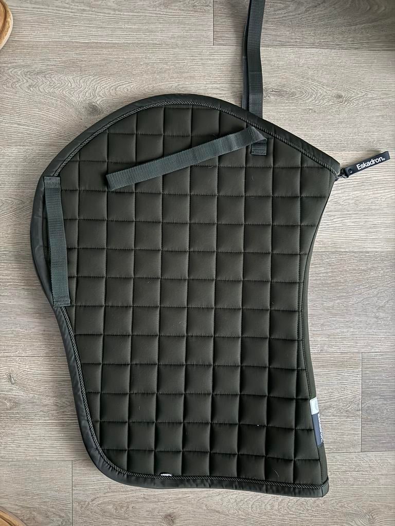 Zeer net vzh of springdekje eskadron, Dieren en Toebehoren, Ophalen of Verzenden, Zo goed als nieuw