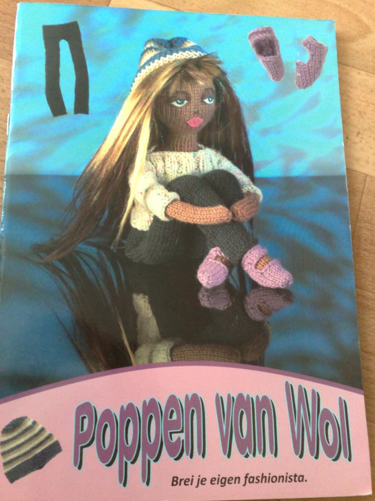 Poppen van wol & poppen kleding & accessoires Breien & haken, Hobby en Vrije tijd, Verzenden, Zo goed als nieuw, Breien of Haken