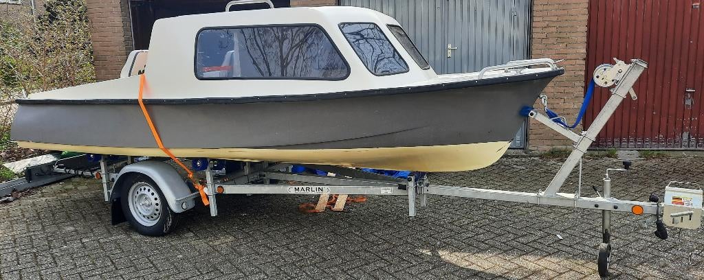 Kajuitboot + Nieuwe Moter 9,8 pk 4 takt + Nieuwe trailer, Ophalen, Gebruikt, Minder dan 10 pk, Tot 6 meter
