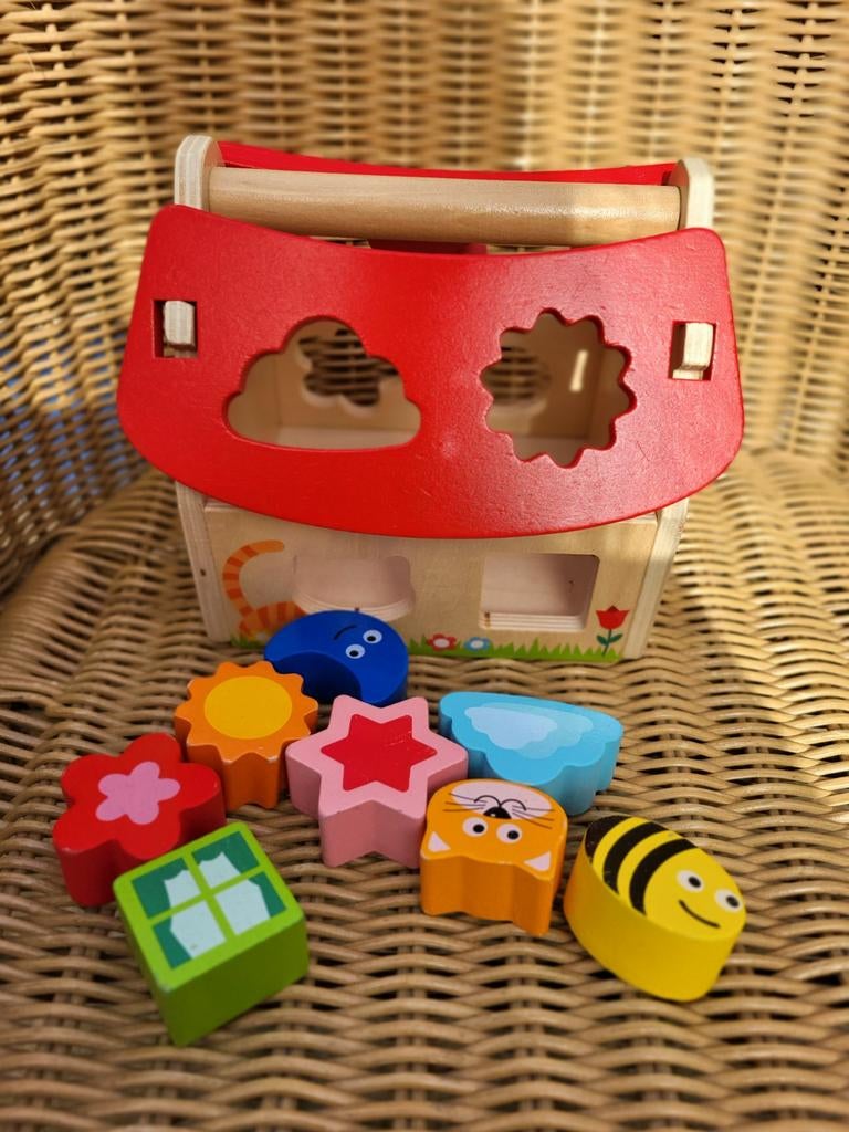 Houten Speelhuisje met Vormenstoof - Educatief Speelgoed, Ophalen of Verzenden, Gebruikt, Puzzelen