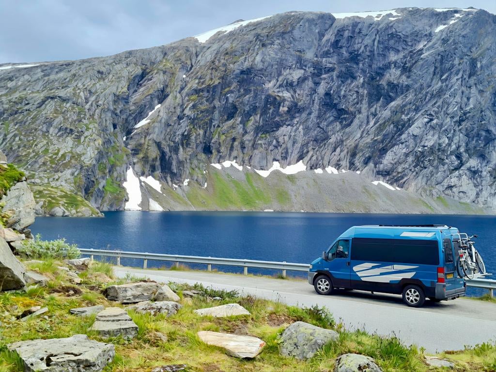 Peugeot Boxer 2.5td nw APK paneel accu 230 keuken koelbox wc, Caravans en Kamperen, Ophalen