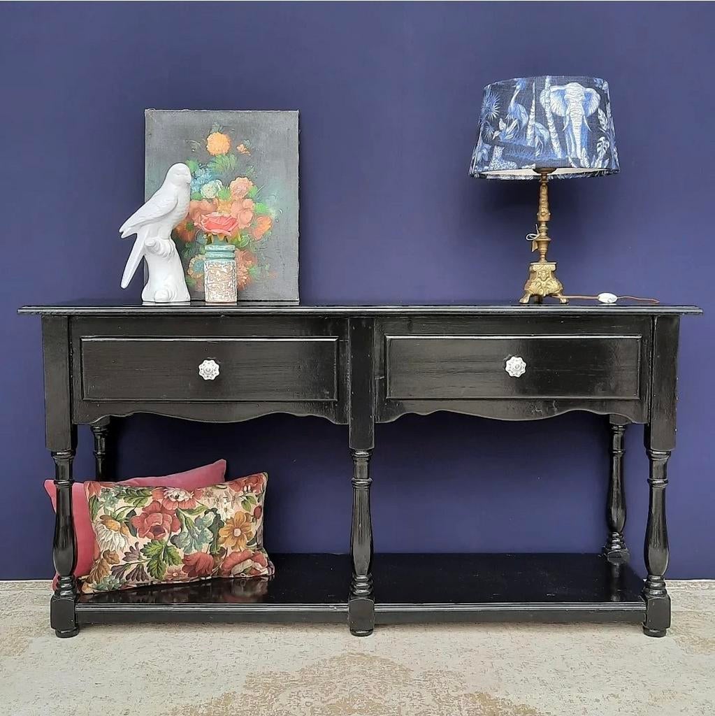 Landelijke zwarte vintage sidetable, presentatie tafel, Ophalen, Gebruikt, 100 tot 150 cm, Vintage