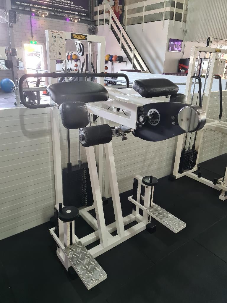 Technogym Isotonic Standing Gluteus Machine, Ophalen of Verzenden, Gebruikt, Benen, Overige typen