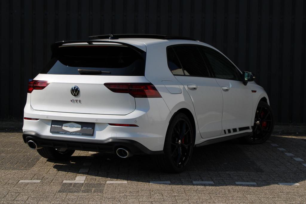 Volkswagen Golf 2.0 TSI GTI CLUBSPORT PANO HARMAN KAR HUD, 4 cilinders, Wit, 300 pk, Bedrijf