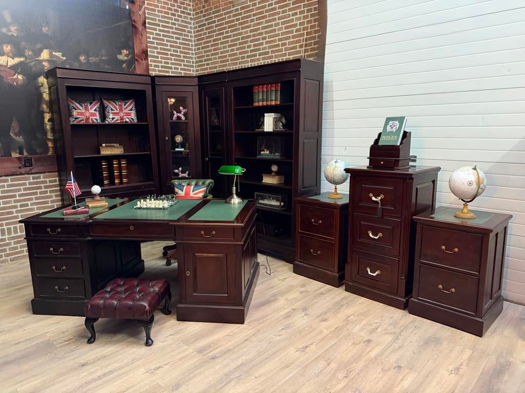 Complete Klassieke chesterfield Engelse Kantoorinrichting