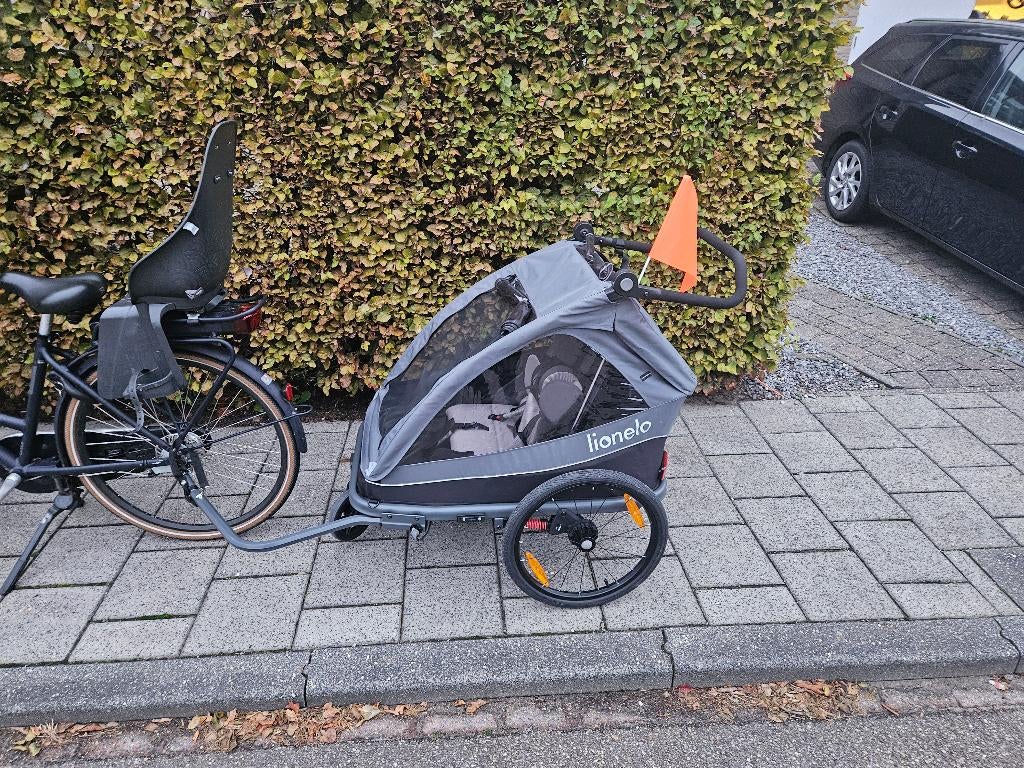 ZEER nette 2 in 1 fietskar, merk Lionelo type Cama!, Ophalen, Opvouwbaar, Zo goed als nieuw, Lionelo