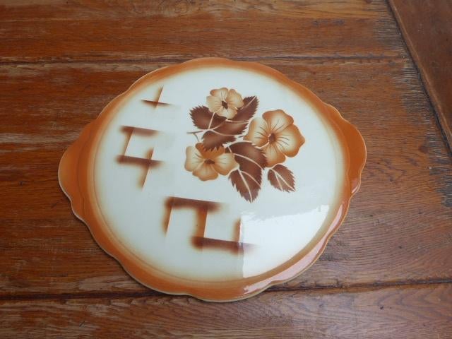 Art deco keramiek taartschaal met spuitpatroon