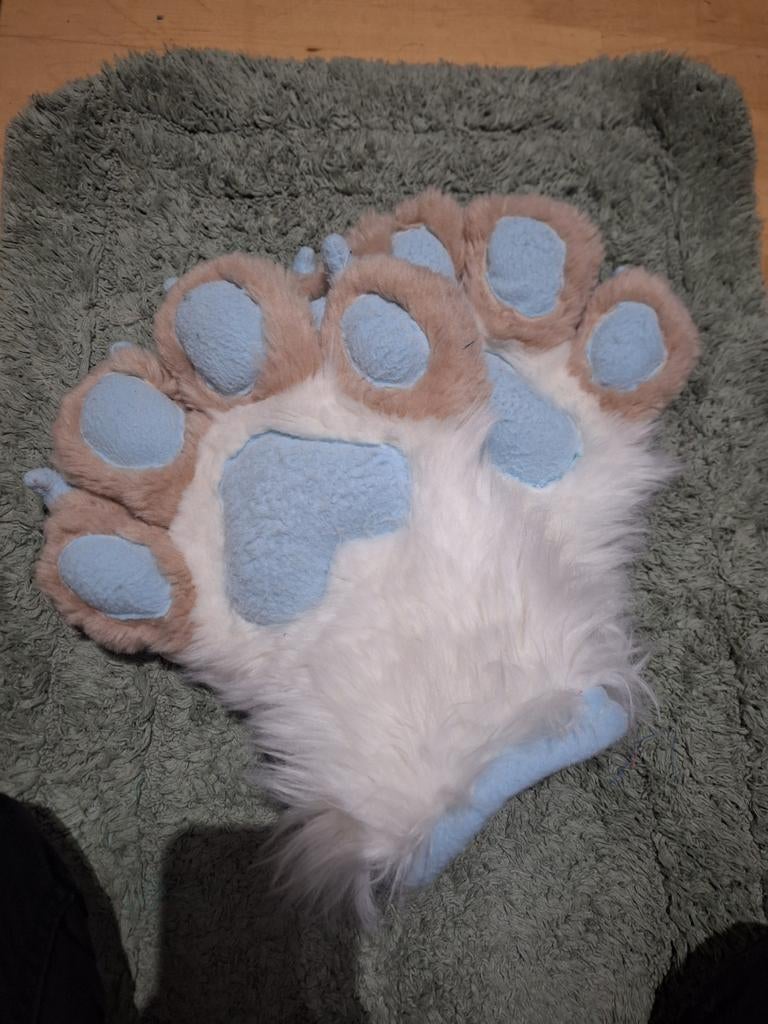 Fursuit Paws hq fur, Ophalen of Verzenden, Nieuw, Handschoenen, Hoed of Pet