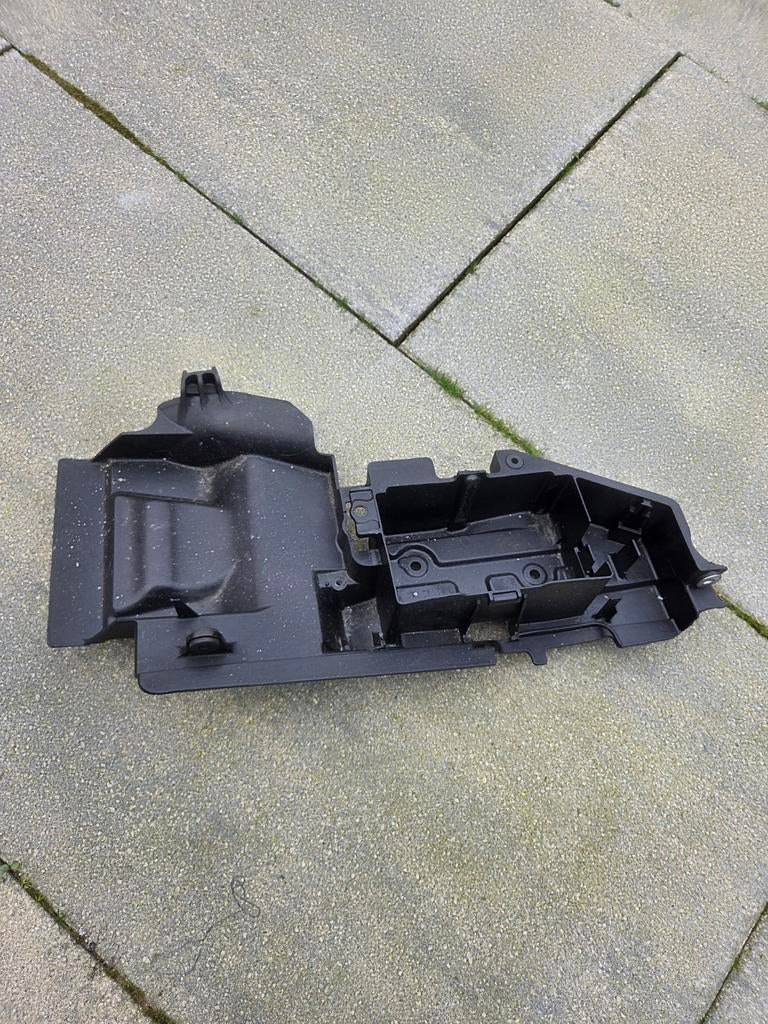 CBR 600 RR 2003-2004 onderkuip achter subframe, Ophalen