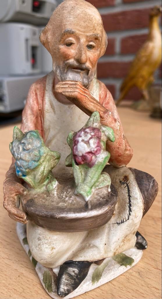 ARCO Porselein Bisque Beeldje - Oude Aziatische Man, Ophalen