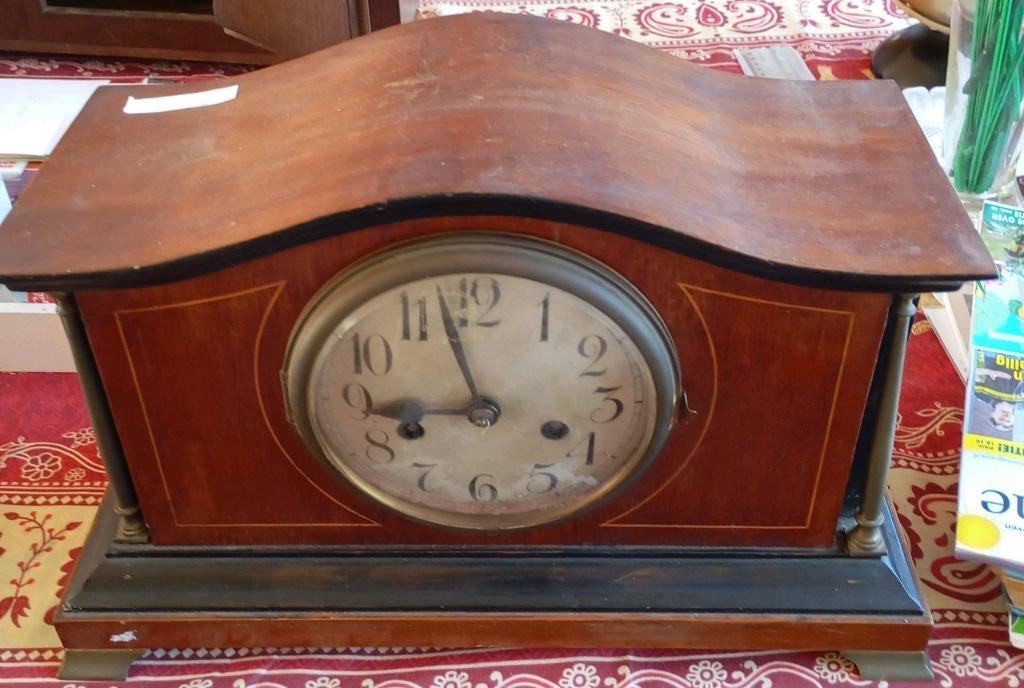Antieke houten tafelklok - werking onbekend, Ophalen