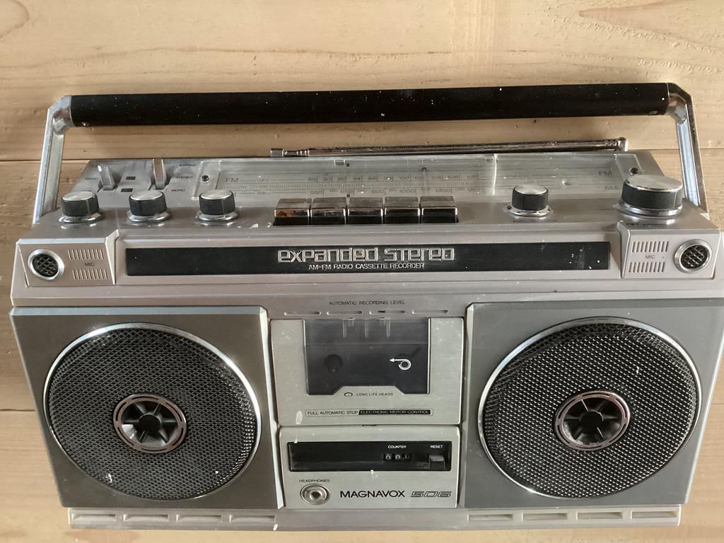 Magnavox draagbare radio / cassettespeler, Audio, Tv en Foto, Radio's, Ophalen, Gebruikt, Radio