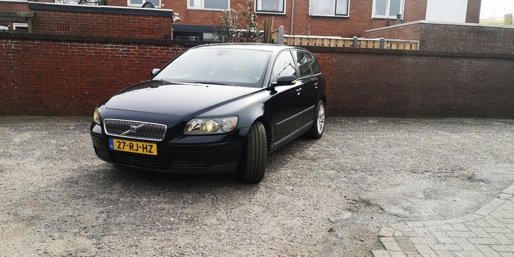 Volvo V50 1.8 met nieuwe apk, airco open dak 280dkm nap, Auto's, Volvo, Voorwielaandrijving, 4 cilinders, 7 stoelen, Zwart