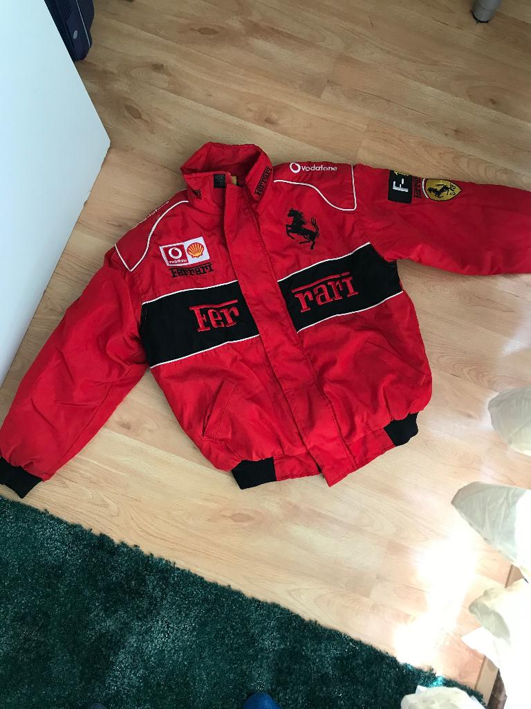"Ferari"-jacket,Thick padded winter FerrariRed Bomber Jacket, Ophalen of Verzenden, Zo goed als nieuw, Ferari, Jongen