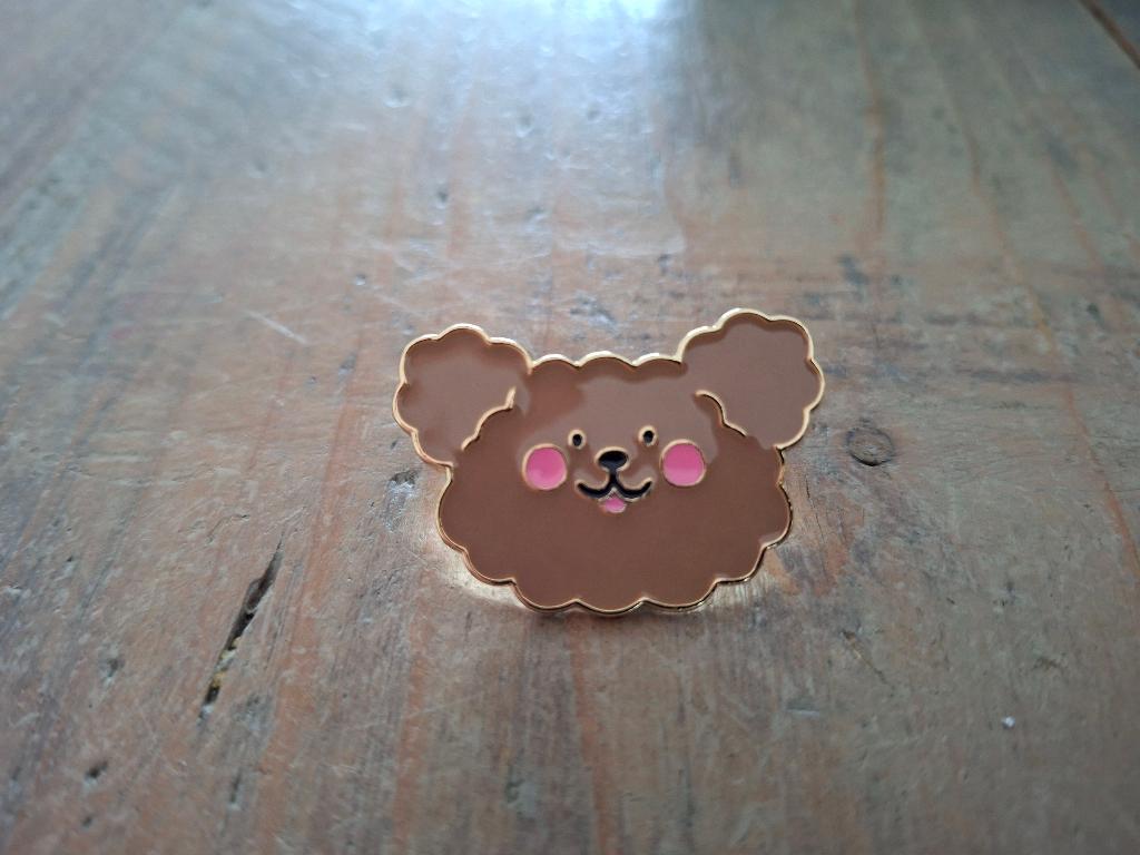 1 grote pin van een bruine beer te koop, Verzamelen, Speldjes, Pins en Buttons, Ophalen of Verzenden, Nieuw, Overige onderwerpen