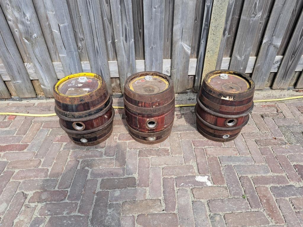 3x Oude houten vaten / whiskeyvaatjes, Ophalen, Gebruikt, Met kraantje, Minder dan 75 liter