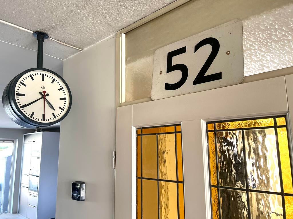 OUD BORD NR 55, Ophalen of Verzenden