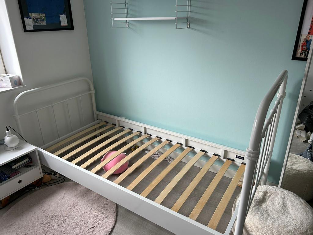 Wit metalen bedframe, Ophalen, 90 cm, Eenpersoons, Wit