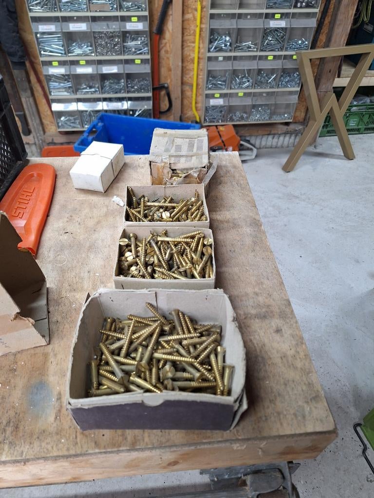 Schroeven messing., Ophalen of Verzenden, Nieuw, 50 tot 100 mm, Schroeven