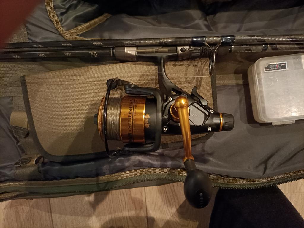 Complete karper set met molens, tripod, schepnet en beetmeld, Ophalen of Verzenden, Gebruikt, Complete set