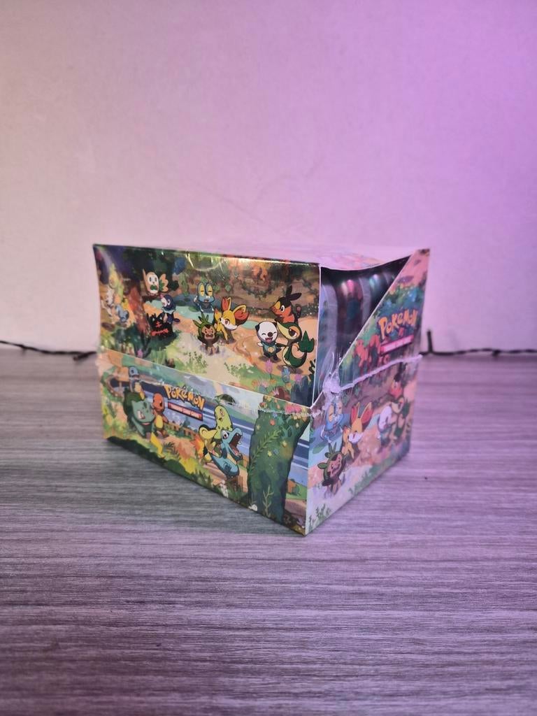 Celebrations Mini Tins Display - SEALED, Ophalen of Verzenden, Nieuw, Overige typen