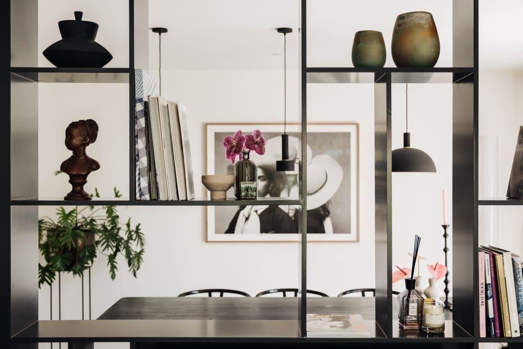 Moderne Zwarte Tussenwand met Opbergruimte en TV-Nis, Ophalen, Gebruikt, 200 cm of meer, 150 tot 200 cm