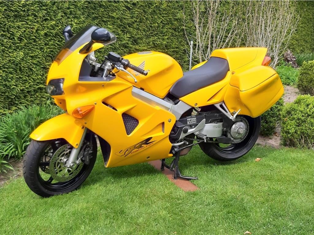 Honda VFR 800 Fi   bj 1999, 782 cc, 4 cilinders, Motorrijbewijs A, Particulier