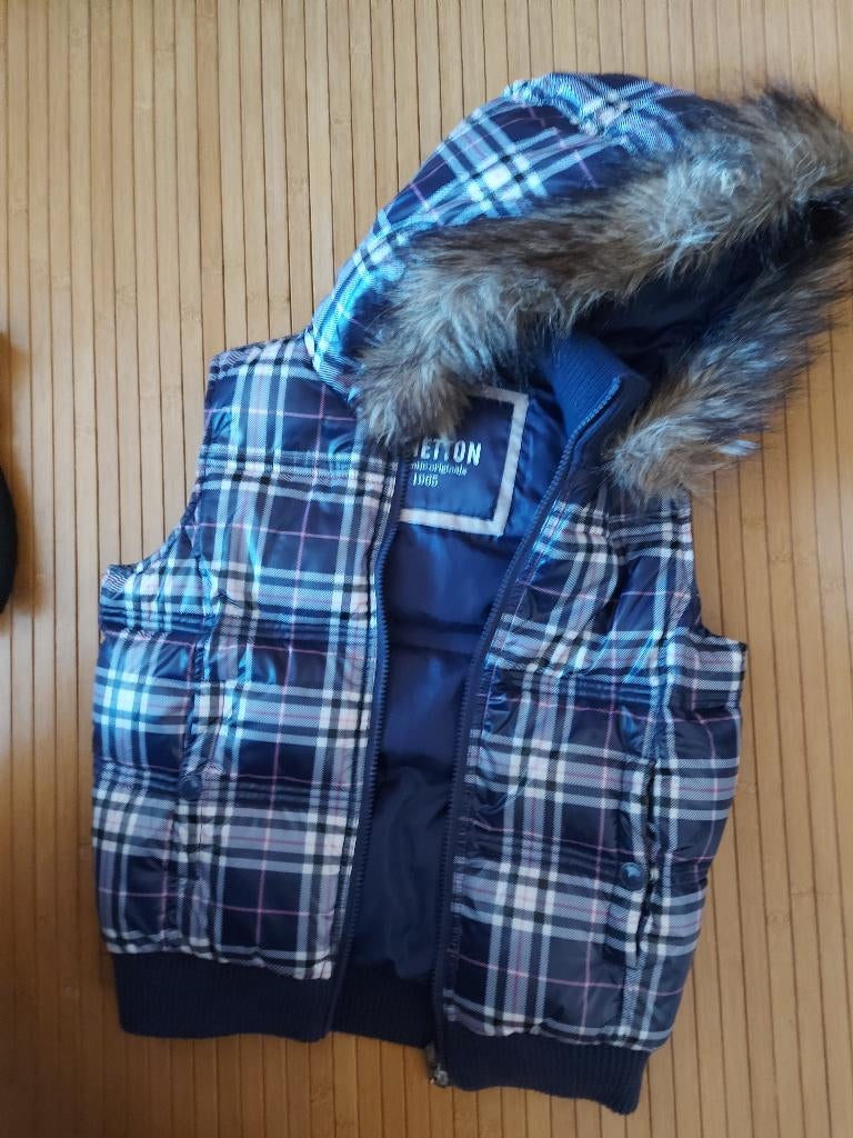 Benetton Jas 140, Ophalen, Meisje, Zo goed als nieuw, Benetton